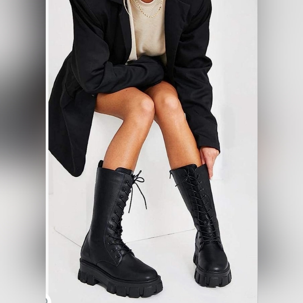 NWT/READYSALTED Calf High Chunky Sole Platform Slip On/LACE Up Boots